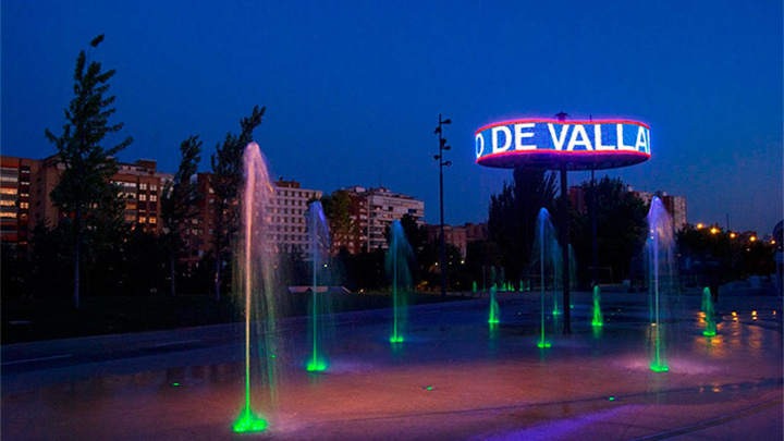 Les fontaines de la Plaza del Milenio, mises en lumière par Philips Lighting