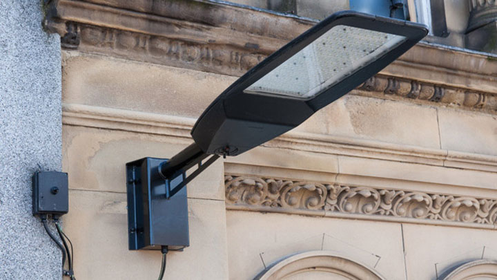 La technologie d’éclairage urbain LED SpeedStar de Philips est installée dans le centre-ville de Wigan pour renforcer la sécurité la nuit